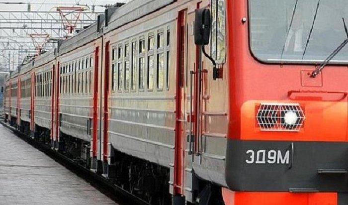 Мужчина попал под электричку в Черемховском районе