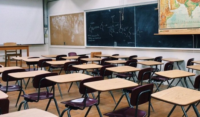 Школьники и студенты заявили о готовящихся атаках на учебные заведения в разных городах России