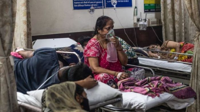 В Индии пациентам, зараженным «черной плесенью», удаляют глаза