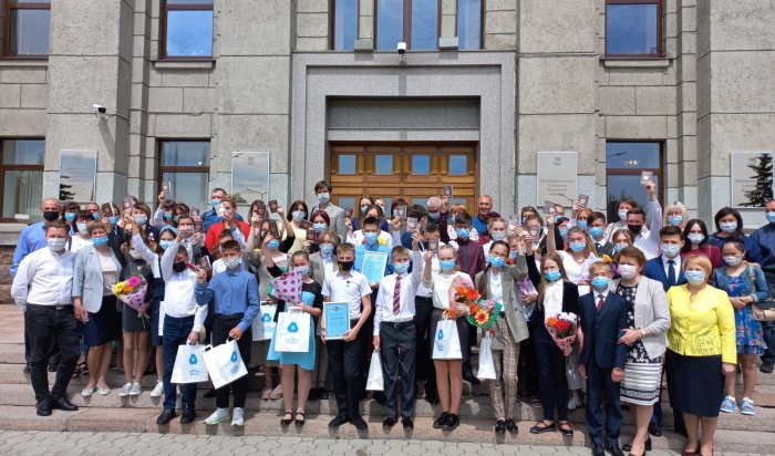 Жители Приангарья ко Дню России получили паспорта в рамках Всероссийской акции «Мы — граждане России»