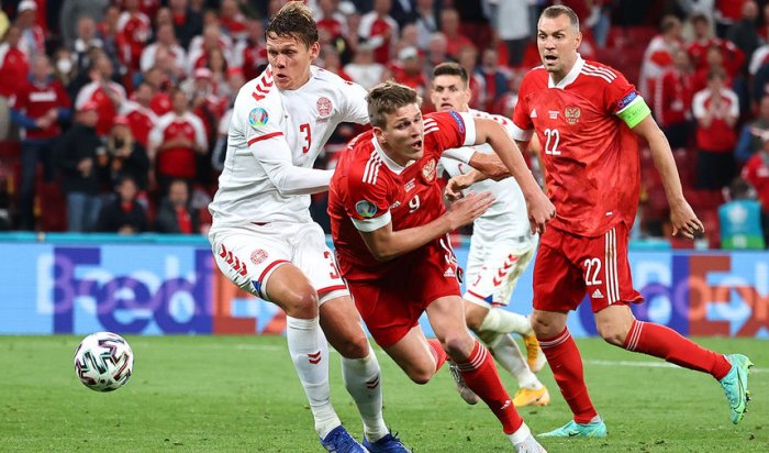 Сборная России проиграла в заключительной игре группового этапа и покинула чемпионат Европы