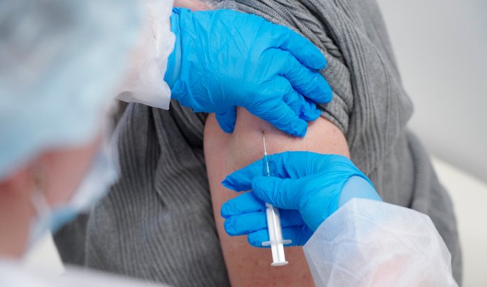 В Приамурье введена обязательная вакцинация от коронавируса для части граждан