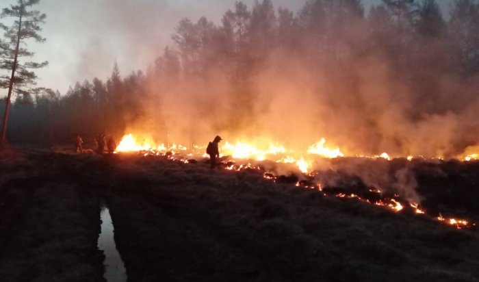 Огонь захватил якутские леса