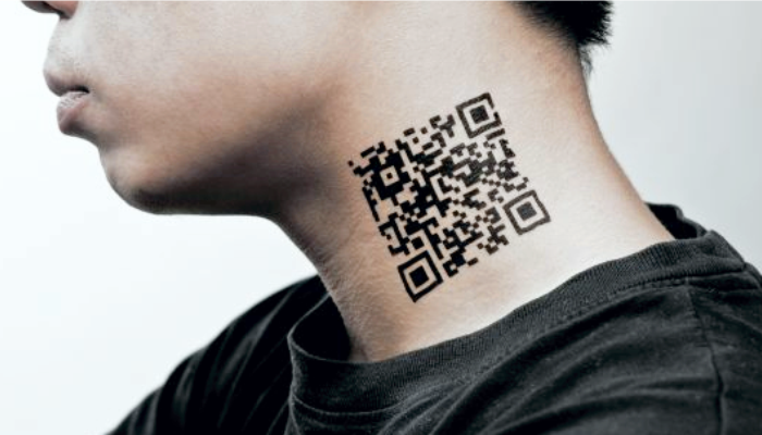 Москвичам разрешат ходить в рестораны по татуировкам с QR-кодом