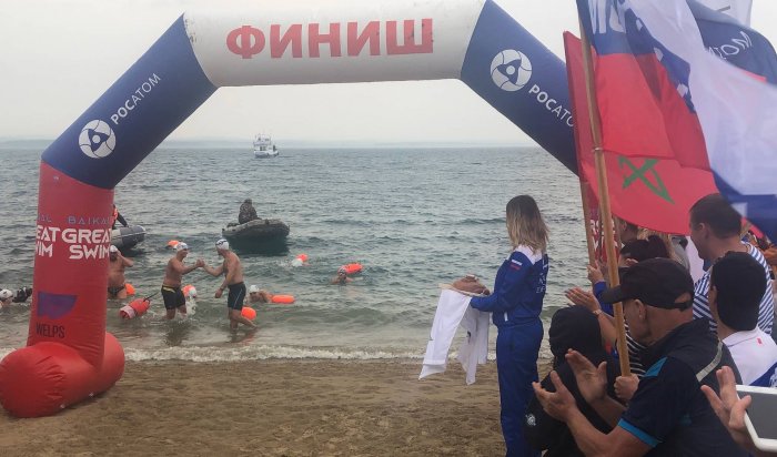 Восемь пловцов из шести стран переплыли 120 км Байкала