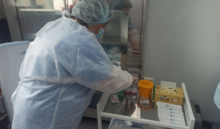 Еще 20 тысяч доз вакцины от COVID-19 доставили в Иркутскую область