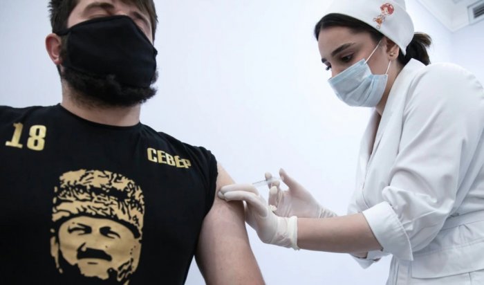 В Чечне продуктовые магазины начали обслуживать покупателей только с сертификатом о вакцинации