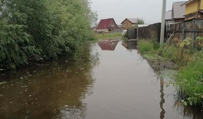 В селе Баклаши Шелеховского района введен режим ЧС из-за подтопления участков