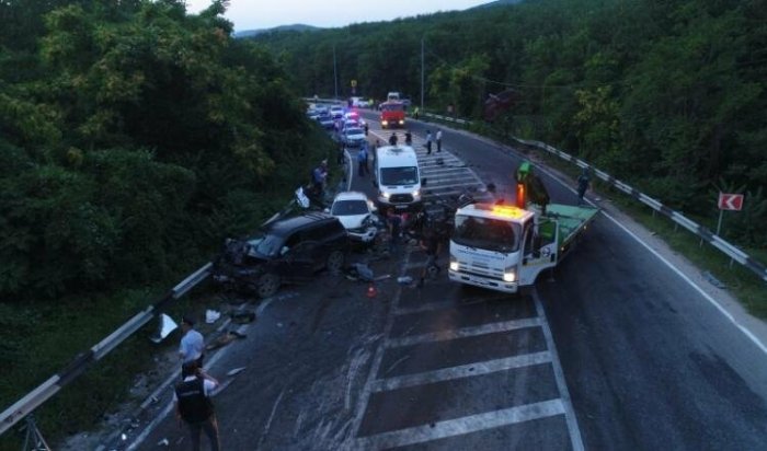 На трассе Севастополь-Ялта в Балаклавском районе произошла авария с шестью автомобилями (Видео)