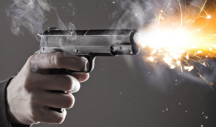 В ТЦ в Сочи мужчина открыл огонь из пистолета (Видео)