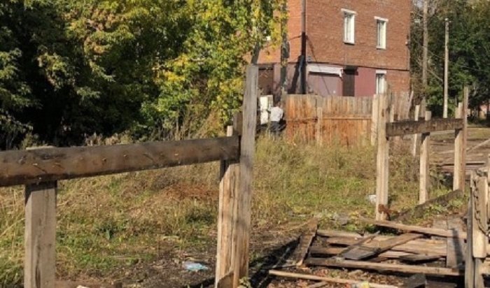 Шесть незаконных сооружений демонтируют в Октябрьском округе
