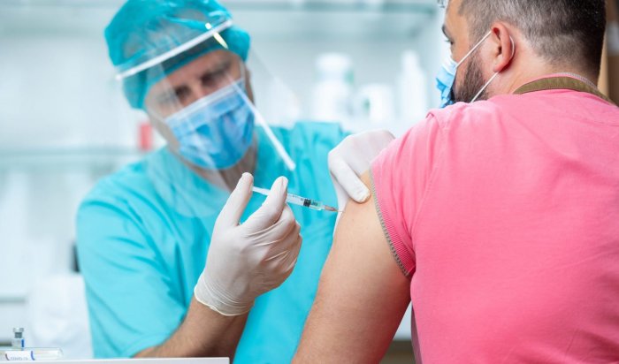 Власти Москвы ввели доплаты врачам за вакцинированных от ковида