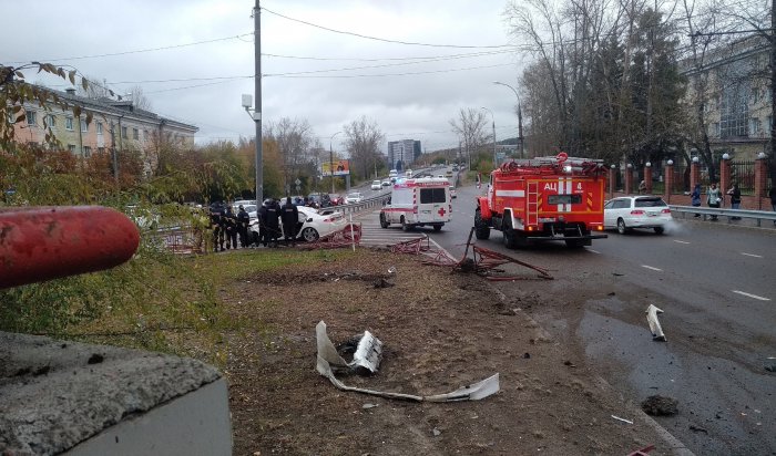 18-летний водитель устроил ДТП на улице Лермонтова в Иркутске