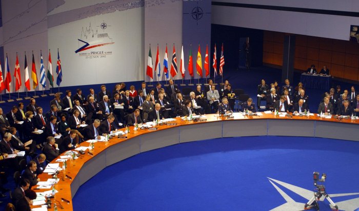НАТО сократит российскую миссию до 10 человек