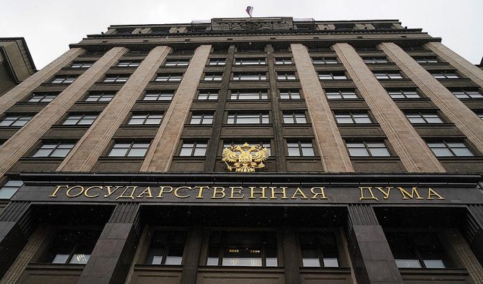 Госдума приняла в первом чтении законопроект об увеличении МРОТ до 13 617 рублей