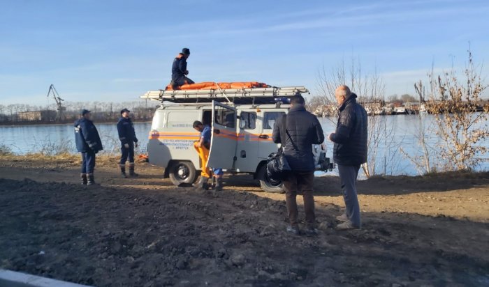 В Иркутске нефтепродукты со стройплощадки попали в Ангару