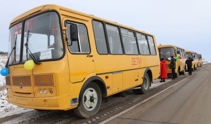 В Иркутскую область поступило 75 новых школьных автобусов