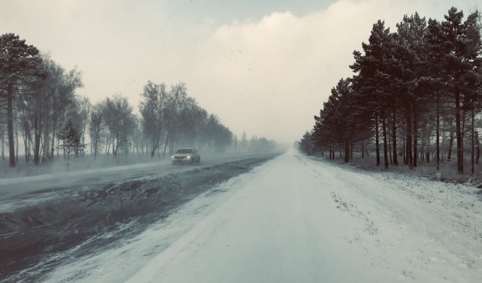 Местами в Иркутской области сохранятся усиление ветра, снег, метели