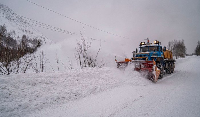 В районы Иркутской области поступает новая снегоуборочная техника