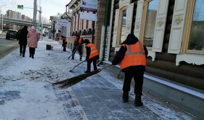 В новогодние праздники с улиц Иркутска вывезли 8,5 тысяч тонн снега