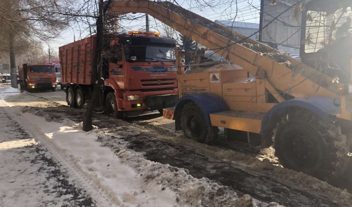 В Иркутске все снегоуборочные комплексы «ИркутскАвтодора» выведены на уборку снега