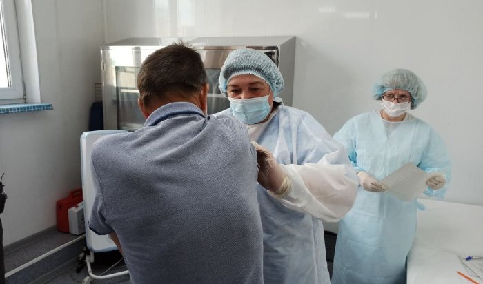 В Жигаловском районе первым компонентов вакцины от ковида привито 144,58% от планируемого к иммунизации населения