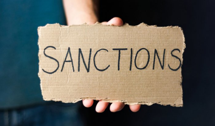 Запад ввел санкции в ответ на признание ЛНР и ДНР