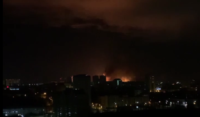 СМИ сообщают о взрывах в центре Киева (Видео)