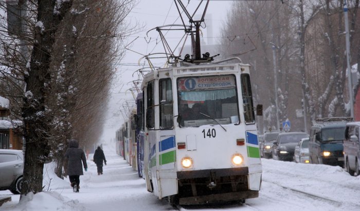 На улице Депутатской заменят некачественные асфальтовые плиты на трамвайных путях