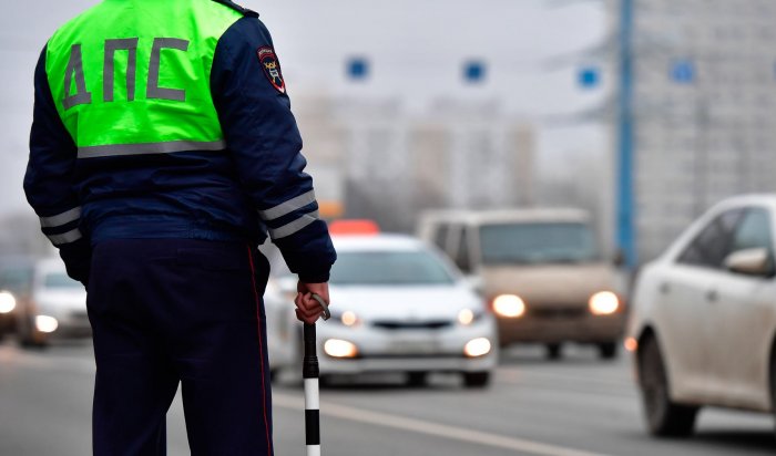 В Черемхово пьяный водитель направил пистолет на полицейского (Видео)
