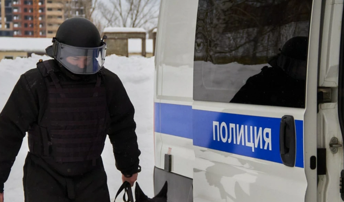 В иркутской гимназии № 3 провели экстренную эвакуацию из-за сообщения о минировании