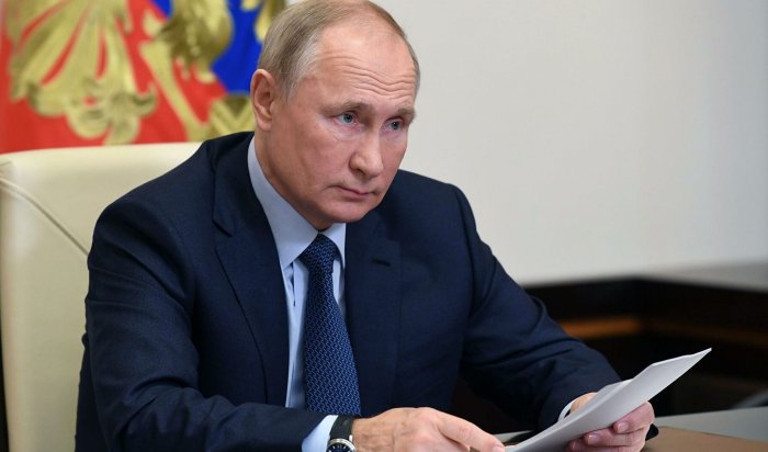 Путин подписал закон о введении уголовного наказания за фейки о работе госорганов РФ за рубежом