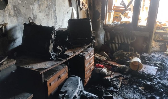 В Саянске на пожаре в многоквартирном доме погиб пенсионер