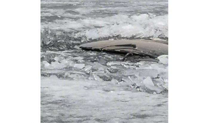 В Нукутском районе автомобиль провалился под лед