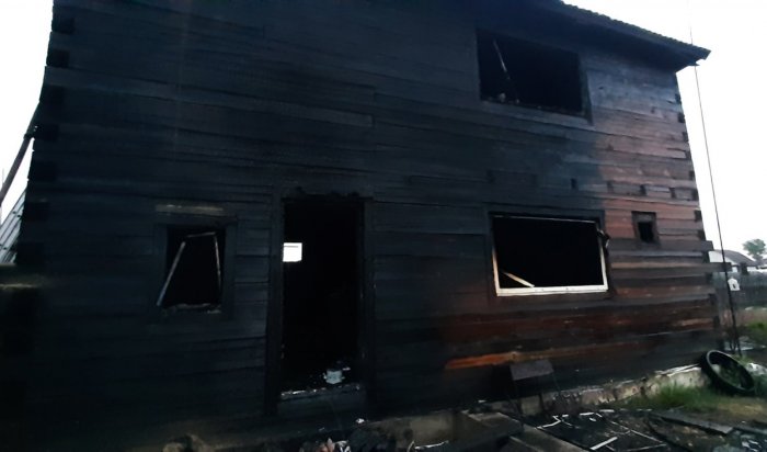 Два человека погибли в пожаре в Иркутском районе
