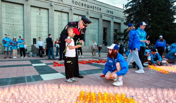 В Иркутске прошел митинг, посвященный Дню памяти и скорби (Фоторепортаж)