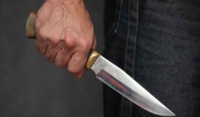 В Чунском районе мужчина напал с ножом на школьника