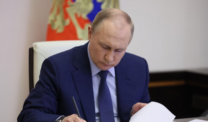 Путин подписал больше 100 законов за день