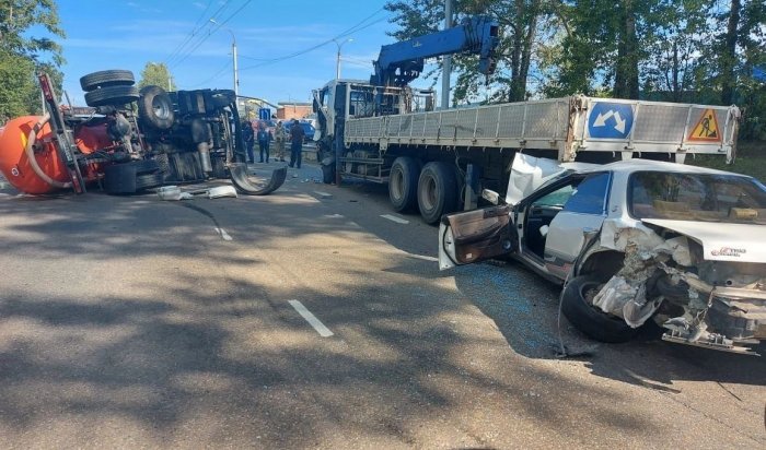 ДТП с участием водовоза произошло на улице Ширямова в Иркутске