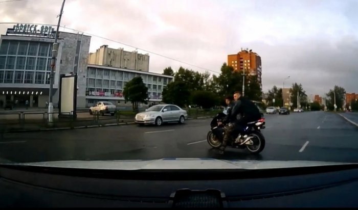 В Братске задержали нетрезвого мотоциклиста (Видео)