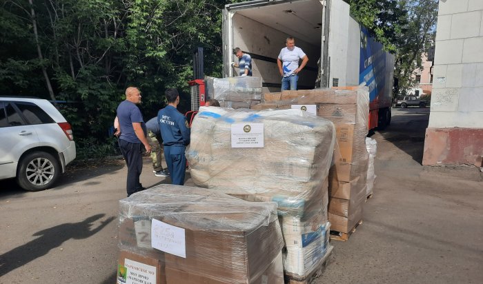 15 тонн гуманитарной помощи отправлено из Иркутска в Донбасс и Украину