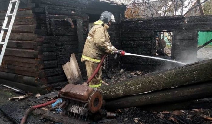 27 пожаров произошло в выходные дни в Иркутской области