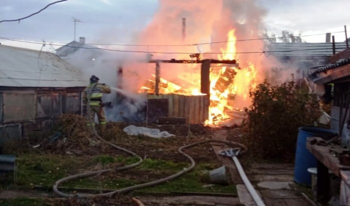 За выходные в Иркутской области ликвидировали 20 пожаров