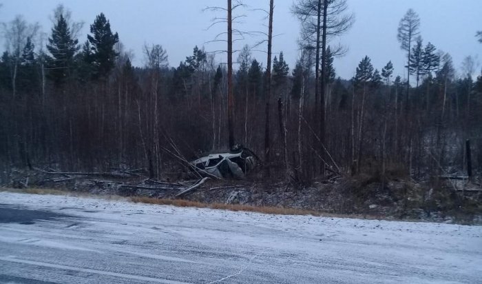 Из-за снегопада водитель «Нивы» съехал в кювет на трассе рядом с Иркутском