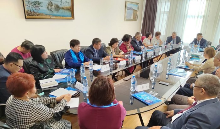 Представители Иркутской области и Республики Бурятия обсудили перспективы сохранения бурятского языка