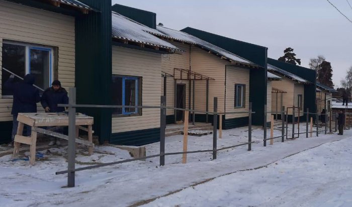 В восьми муниципалитетах Иркутской области завершается строительство жилья для детей-сирот