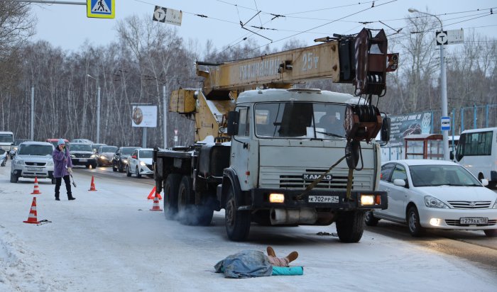Автокран насмерть сбил женщину на Депутатской в Иркутске