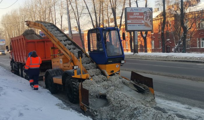 За два дня с улиц Иркутска было вывезено более 1700 тонн снега