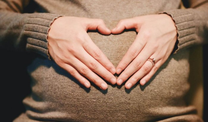 Уволенным женщинам назначат пособие по беременности и родам в Приангарье