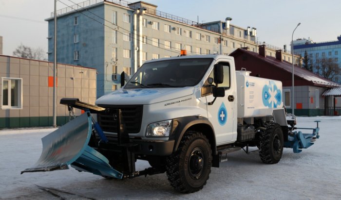 Для спортивного комплекса «Авиатор» в Иркутске приобрели новую ледозаливочную машину